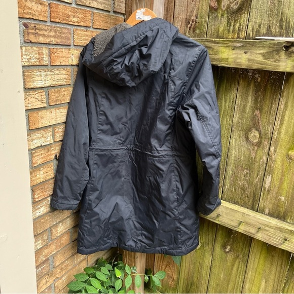 L.L. Bean Black Ski & Snow Jacket - Picture 4 of 4